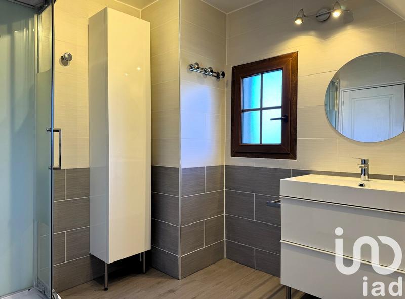 Maison - 180 m² - 6 pièces