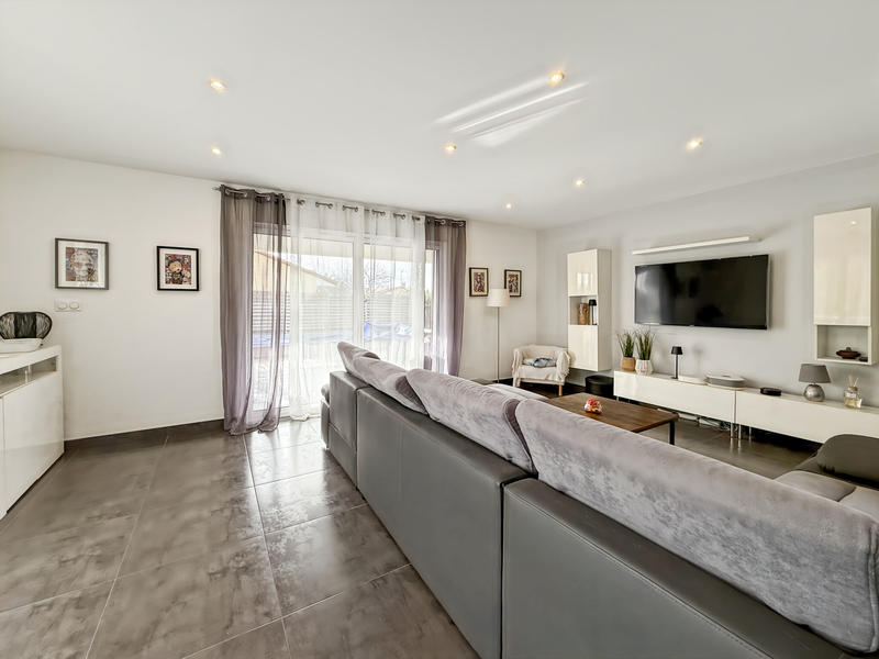 Maison - 180 m² - 6 pièces