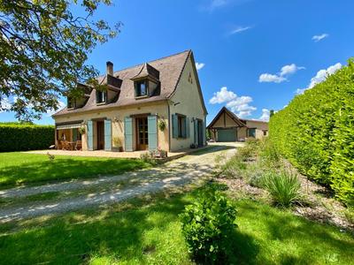 Maison - 140 m² - 5 pièces