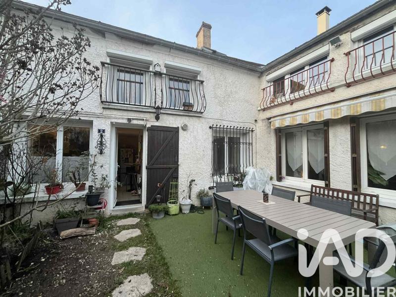 Maison de village - 125 m² - 4 pièces