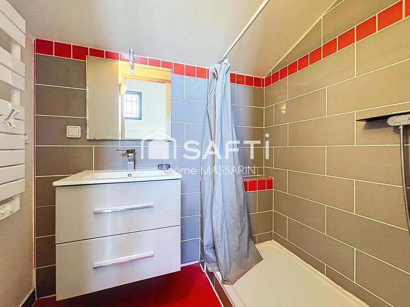 Maison - 205 m² - 8 pièces