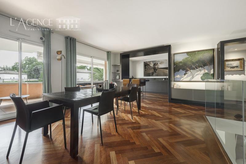 Duplex - 183 m² - 6 pièces