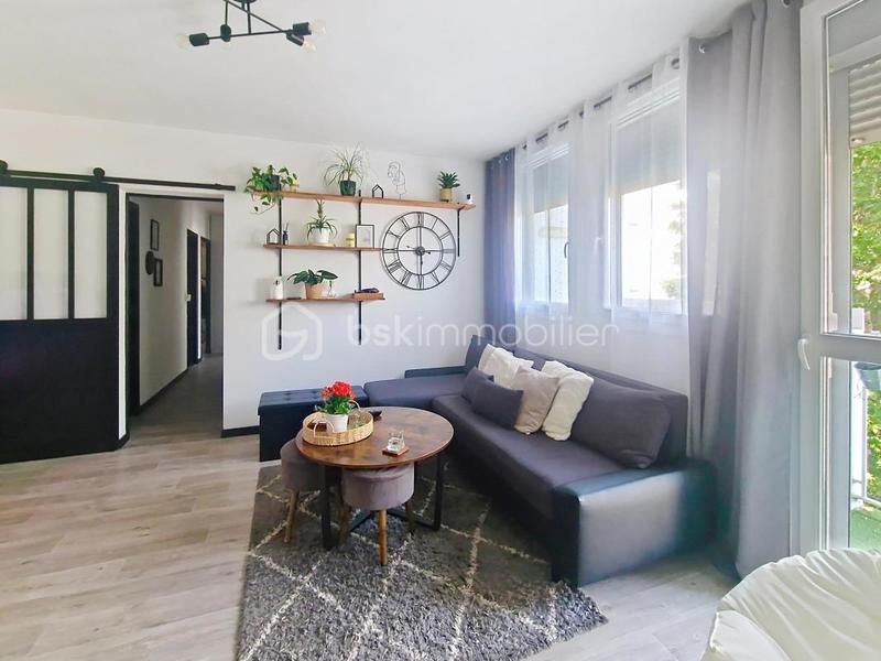 Appartement - 82 m² - 4 pièces