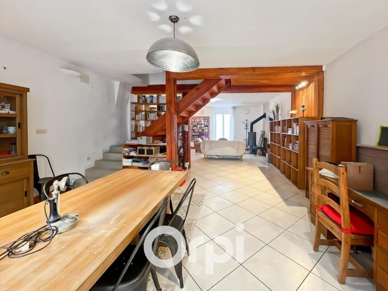 Maison - 159 m² - 6 pièces
