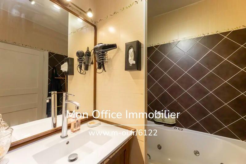 Appartement - 94 m² - 5 pièces