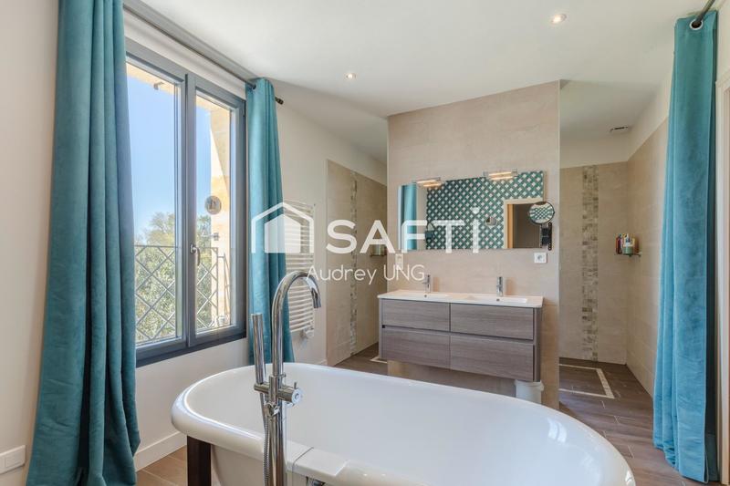 Maison de maîtres - 330 m² - 7 pièces