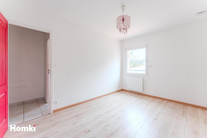 Maison - 215 m² - 8 pièces
