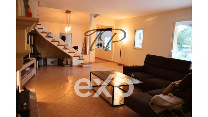 Villa - 330 m² - 10 pièces