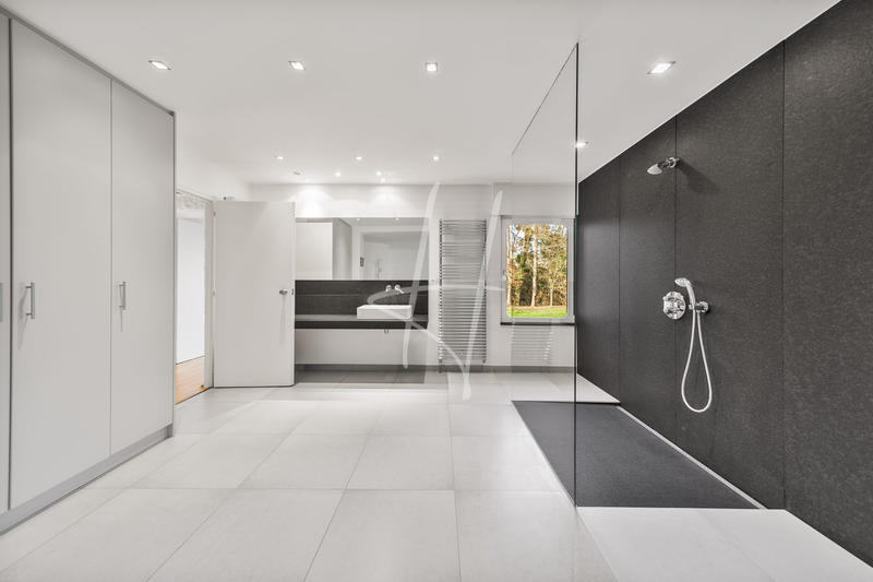 Villa - 250 m² - 9 pièces