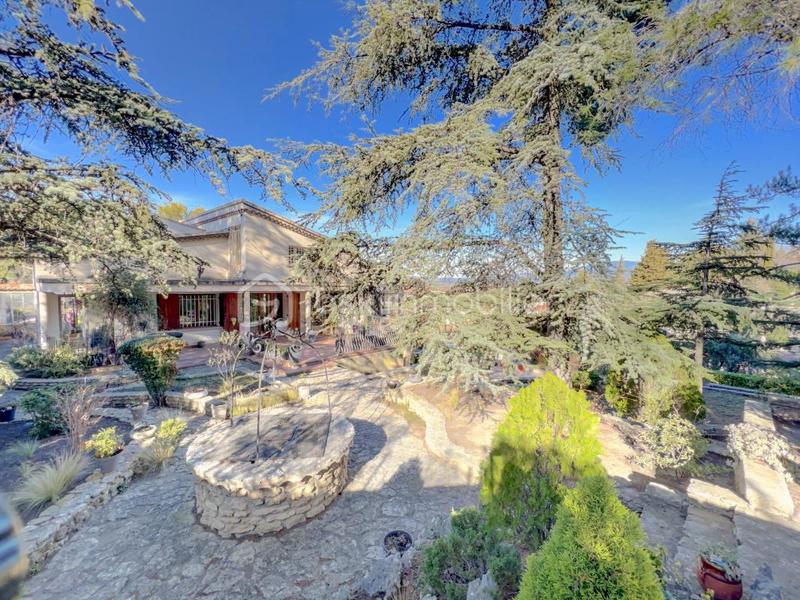 Maison d'architecte - 200 m² - 7 pièces