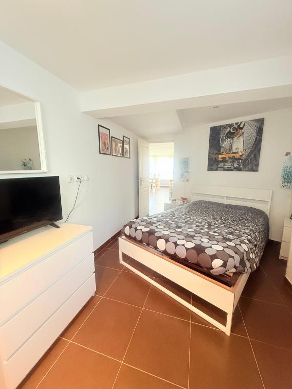 Appartement - 91 m² - 2 pièces