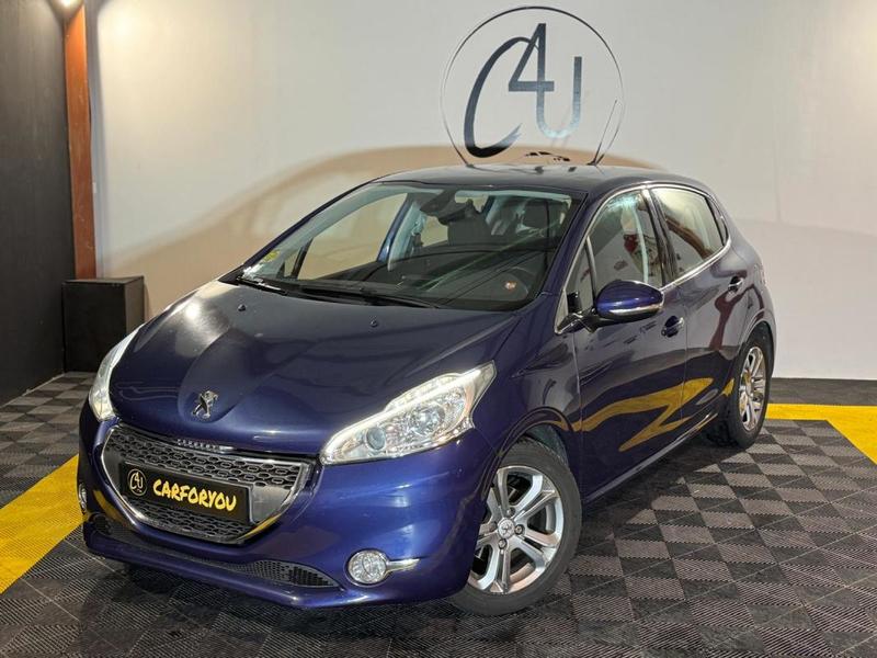 Peugeot 208 Allure 5 Portes 1.6 Hdi 92 cv Radar de recul, Bluetooth, Régulateur vitesse
