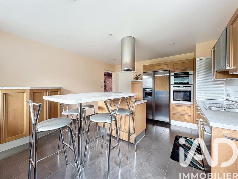 Maison de maîtres - 234 m² - 8 pièces