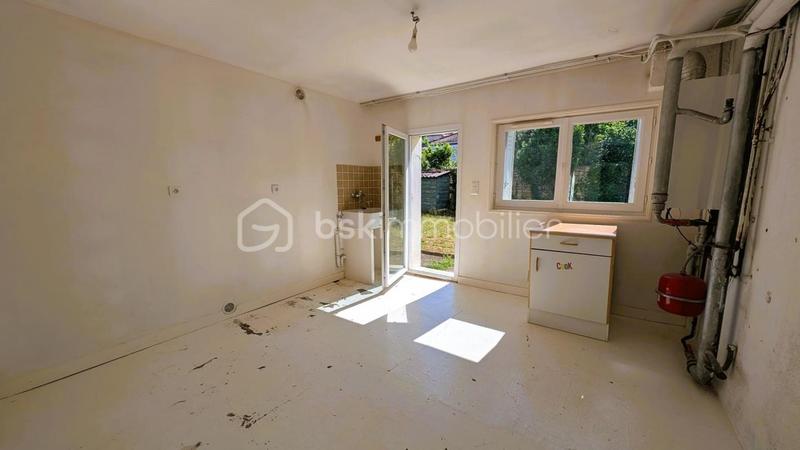 Maison traditionnelle - 149 m² - 6 pièces