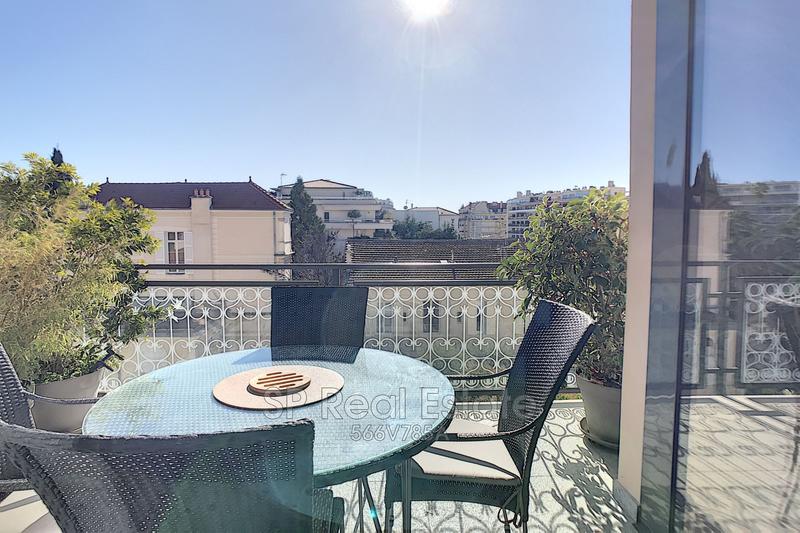 Appartement - 98 m² - 3 pièces