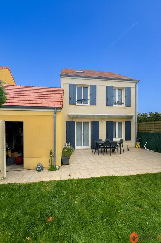 Maison - 98 m² - 6 pièces