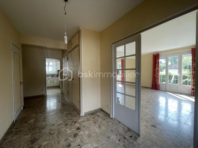 Maison traditionnelle - 169 m² - 7 pièces