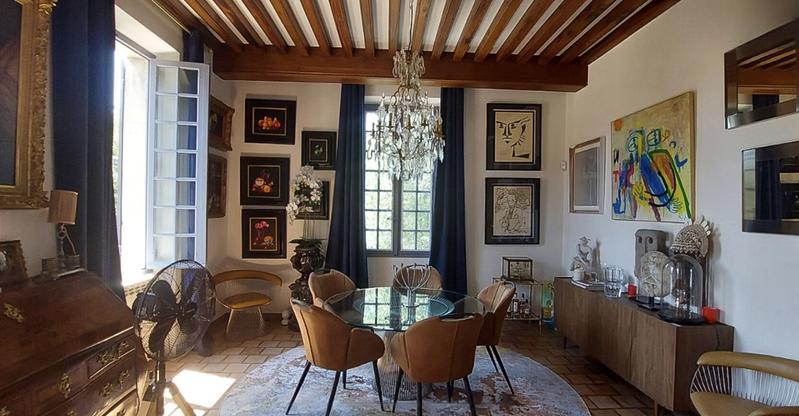 Maison - 252 m² - 9 pièces