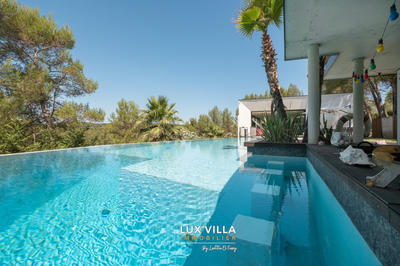 Villa - 397 m² - 10 pièces