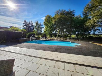 Maison de maîtres - 241 m² - 6 pièces