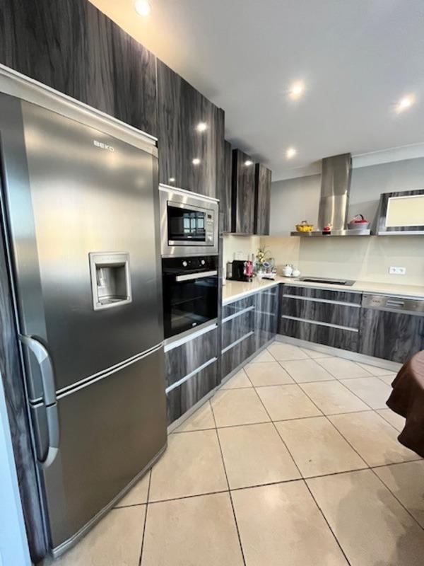 Maison - 180 m² - 6 pièces