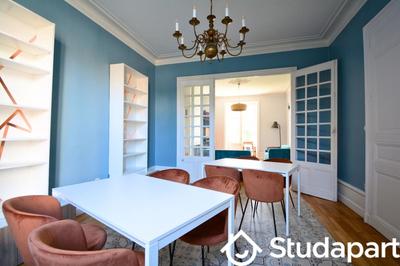 Chambre - 13 m² - 1 pièce