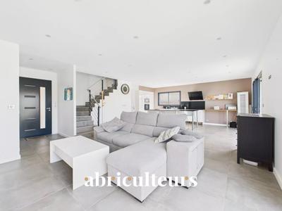 Maison - 131 m² - 5 pièces