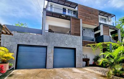 Villa - 371 m² - 6 pièces