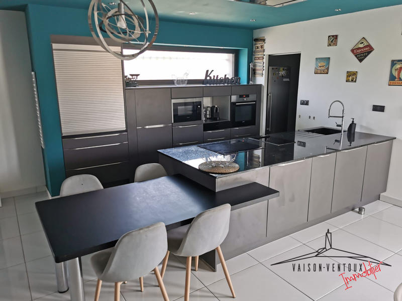 Villa - 180 m² - 6 pièces