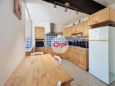 Maison - 253 m² - 7 pièces