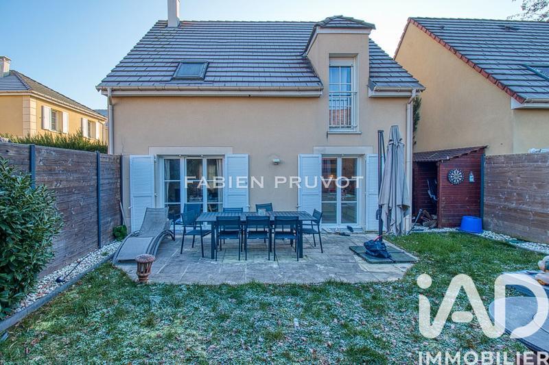 Maison - 95 m² - 5 pièces
