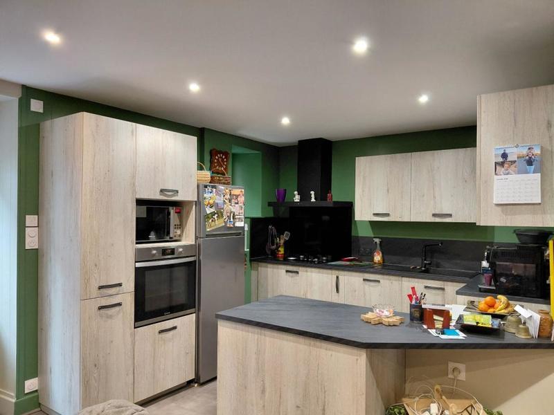 Appartement - 85 m² - 5 pièces