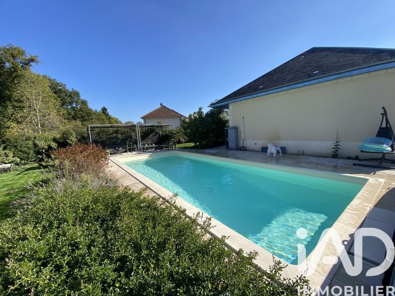 Maison - 140 m² - 5 pièces