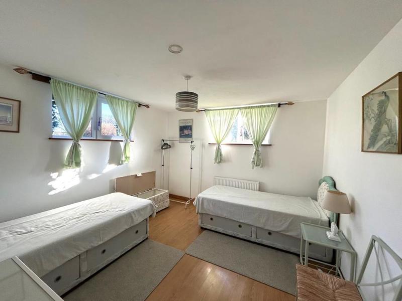 Propriété - 540 m² - 18 pièces