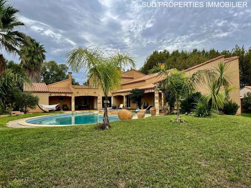 Propriété - 297 m² - 7 pièces