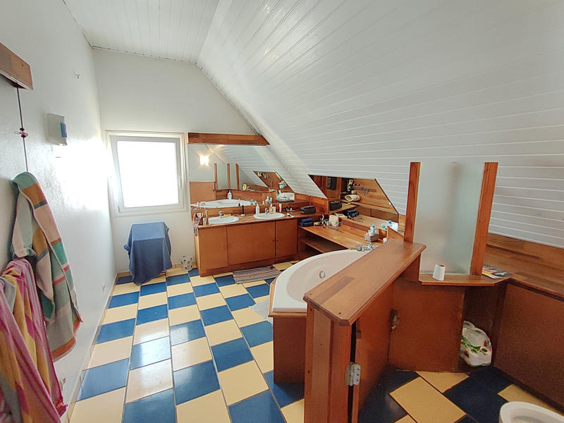 Maison - 170 m² - 6 pièces