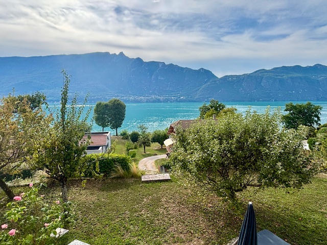 Maison - 253 m² - 9 pièces