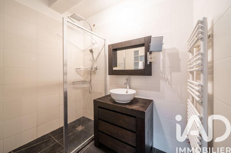 Maison - 214 m² - 7 pièces