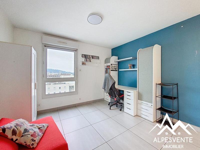 Appartement - 102 m² - 4 pièces