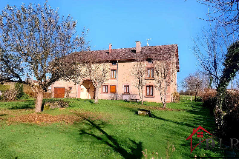 Maison - 250 m² - 7 pièces