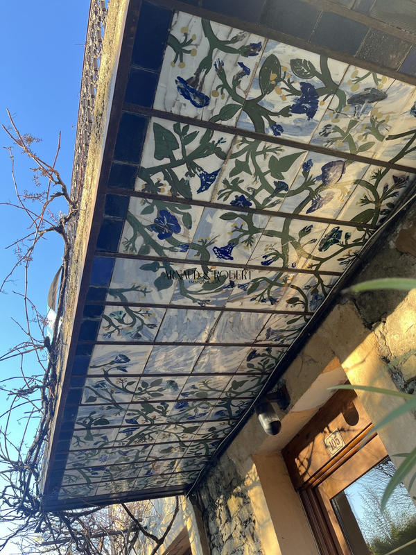 Maison - 250 m² - 11 pièces