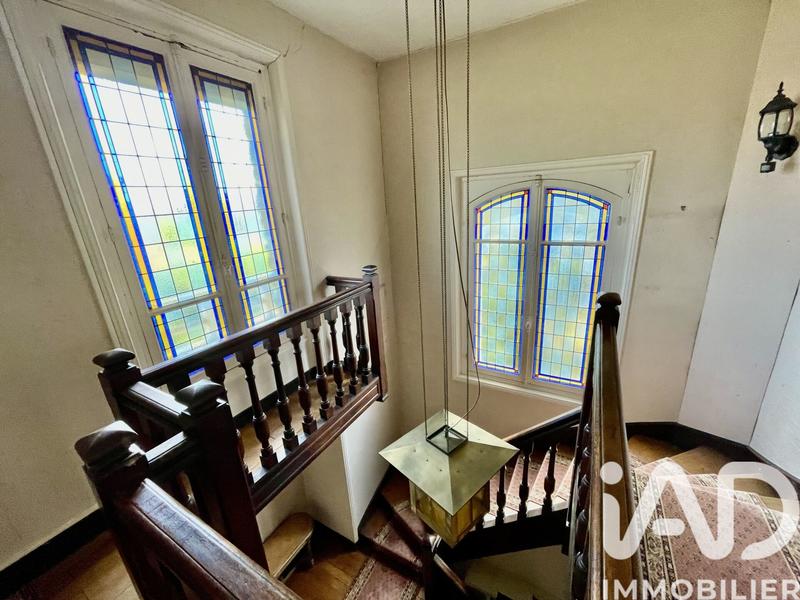 Maison - 205 m² - 9 pièces