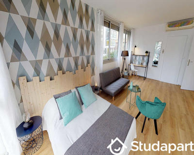 Chambre - 70 m² - 1 pièce