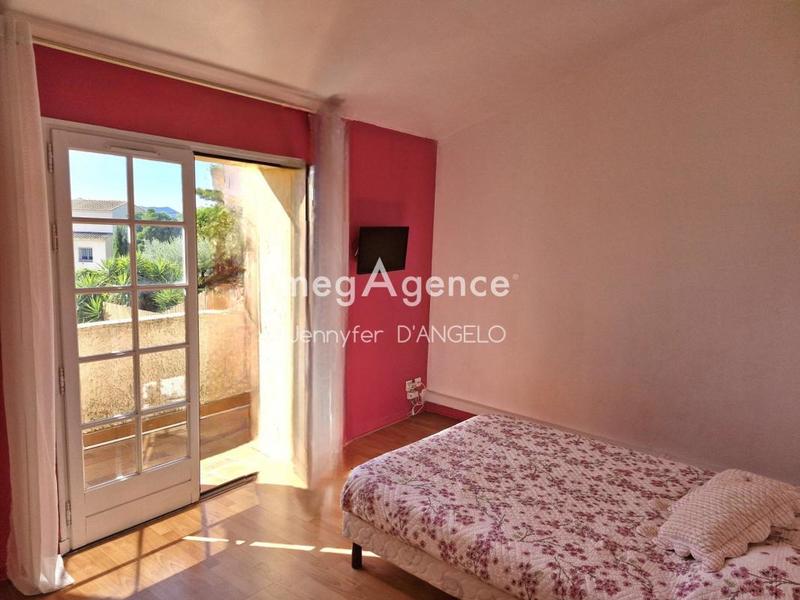 Maison - 249 m² - 6 pièces