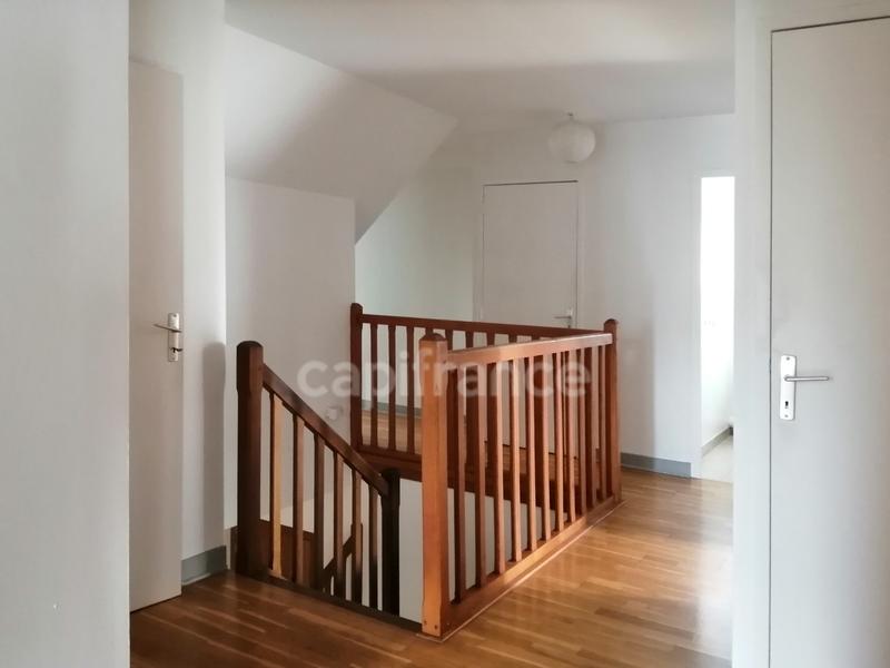 Maison - 151 m² - 7 pièces