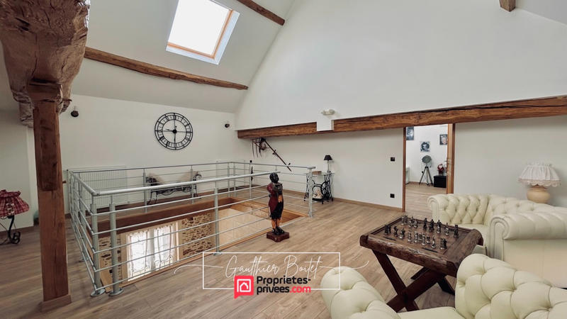 Maison - 350 m² - 9 pièces