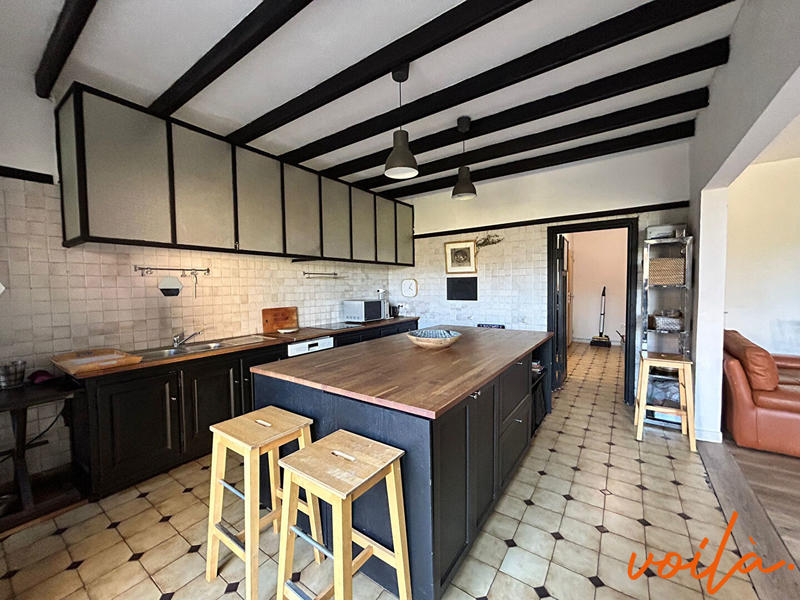 Maison - 430 m² - 10 pièces