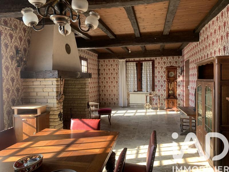 Maison - 214 m² - 9 pièces