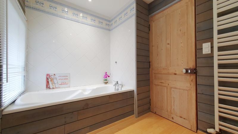 Maison - 285 m² - 11 pièces