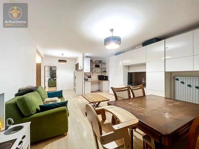 Appartement - 84 m² - 4 pièces